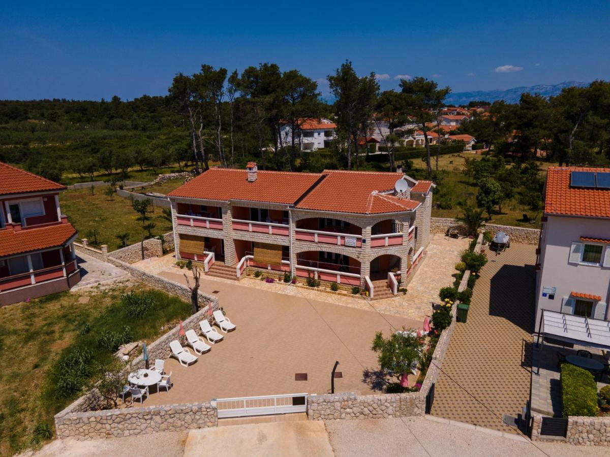 Apartments Pavic - Sapavac Vir Εξωτερικό φωτογραφία