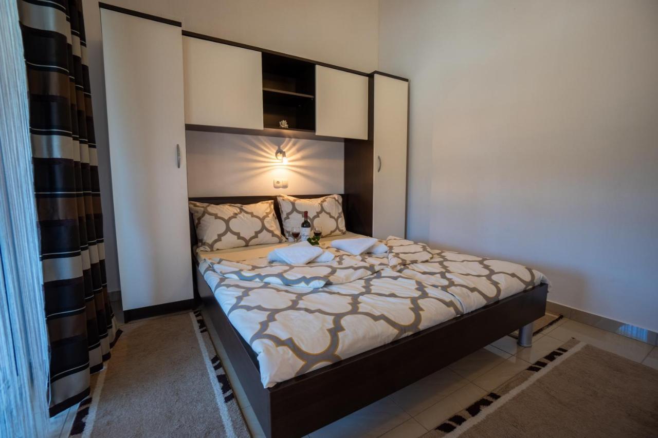 Apartments Pavic - Sapavac Vir Εξωτερικό φωτογραφία