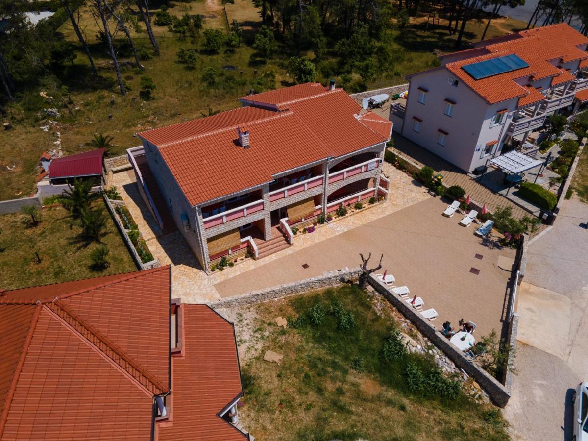 Apartments Pavic - Sapavac Vir Εξωτερικό φωτογραφία