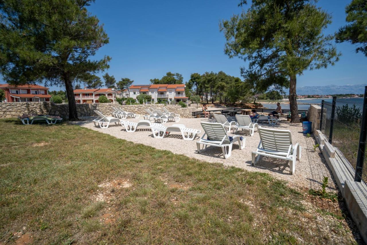Apartments Pavic - Sapavac Vir Εξωτερικό φωτογραφία