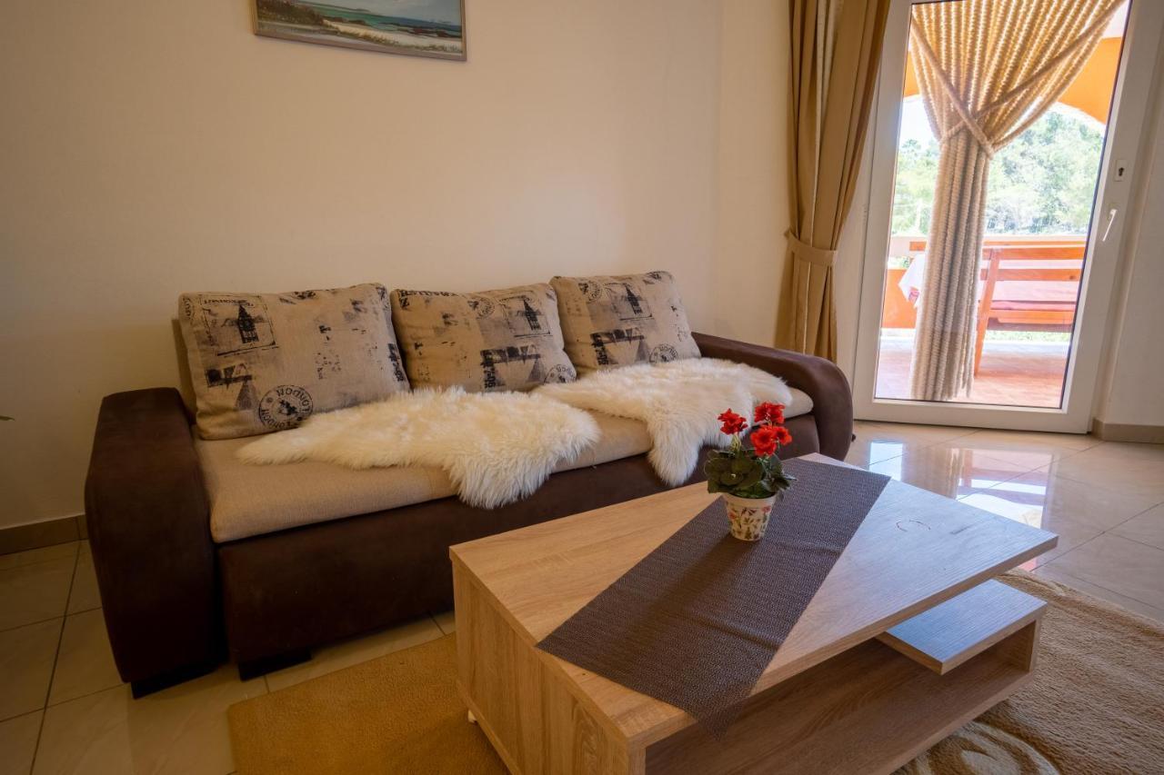 Apartments Pavic - Sapavac Vir Εξωτερικό φωτογραφία