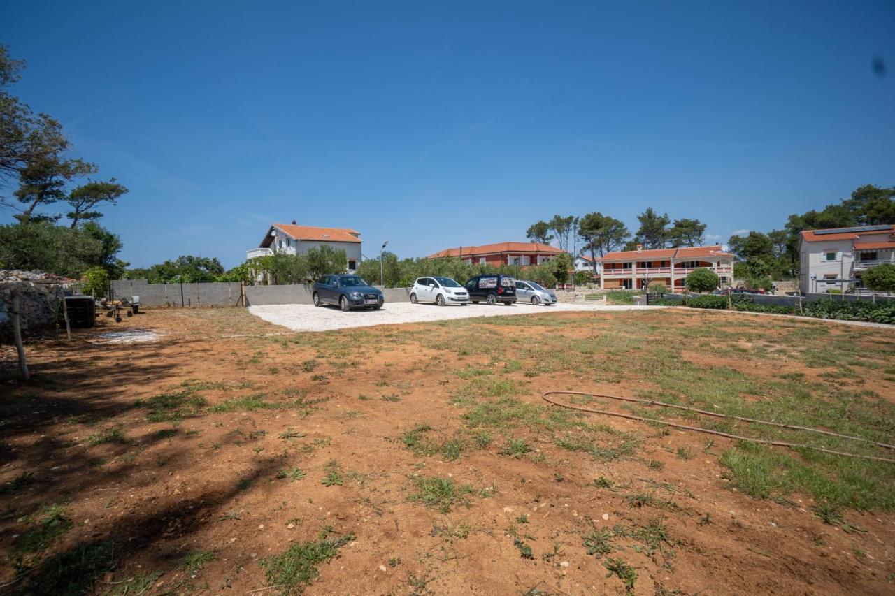 Apartments Pavic - Sapavac Vir Εξωτερικό φωτογραφία