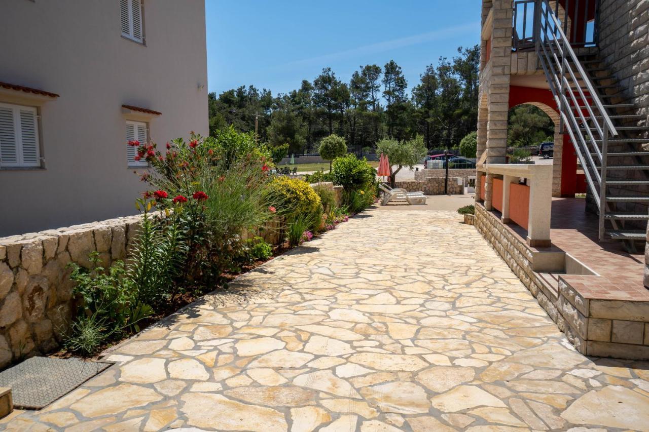 Apartments Pavic - Sapavac Vir Εξωτερικό φωτογραφία