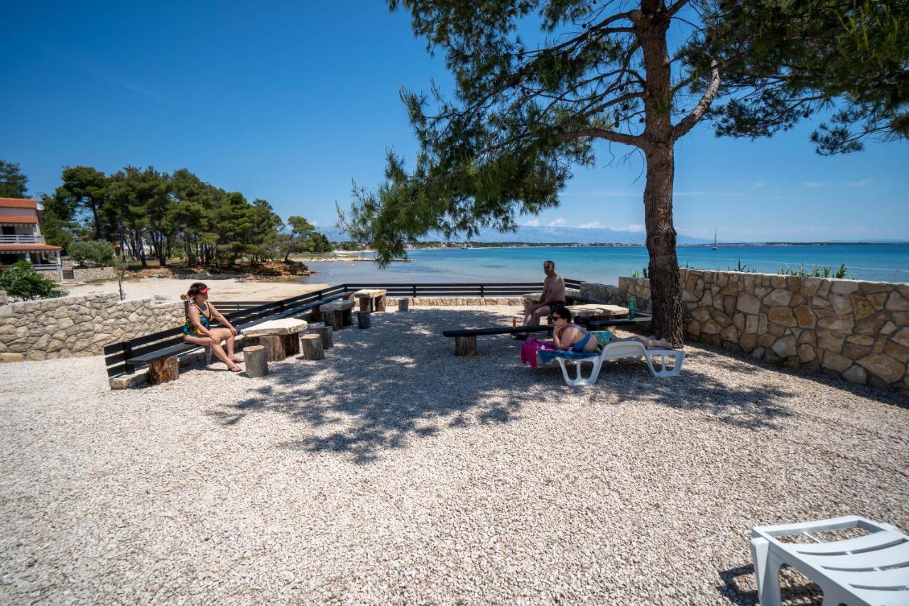 Apartments Pavic - Sapavac Vir Εξωτερικό φωτογραφία