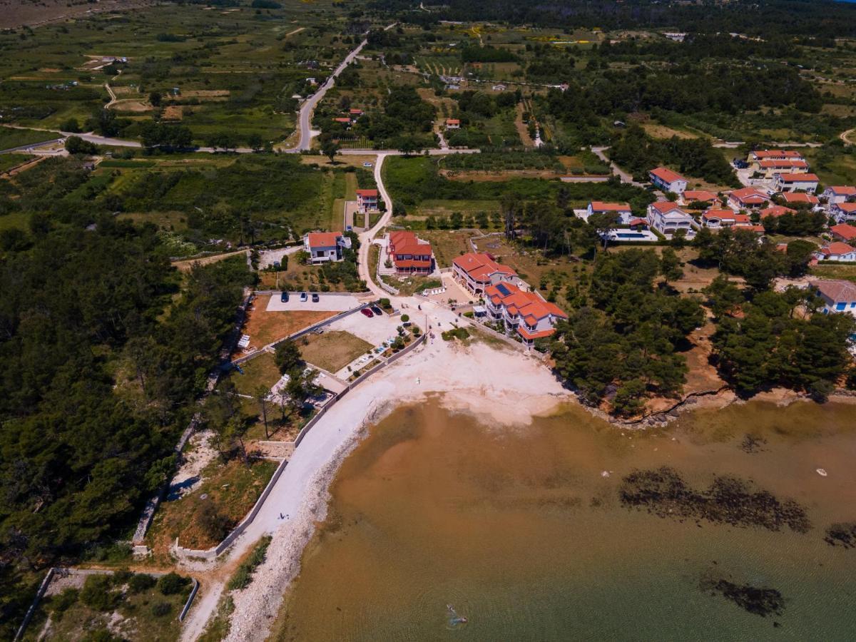 Apartments Pavic - Sapavac Vir Εξωτερικό φωτογραφία