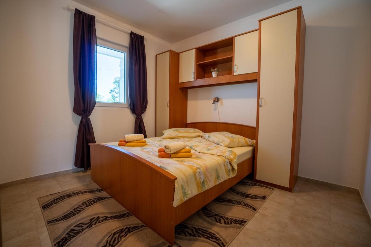 Apartments Pavic - Sapavac Vir Εξωτερικό φωτογραφία