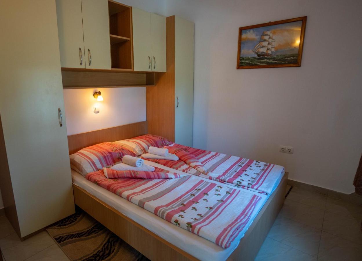 Apartments Pavic - Sapavac Vir Εξωτερικό φωτογραφία