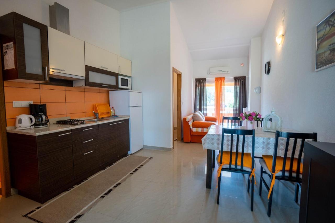 Apartments Pavic - Sapavac Vir Εξωτερικό φωτογραφία