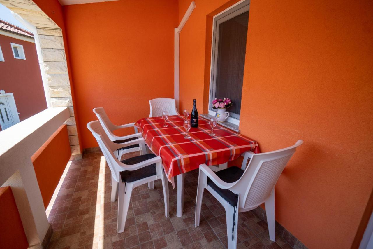Apartments Pavic - Sapavac Vir Εξωτερικό φωτογραφία