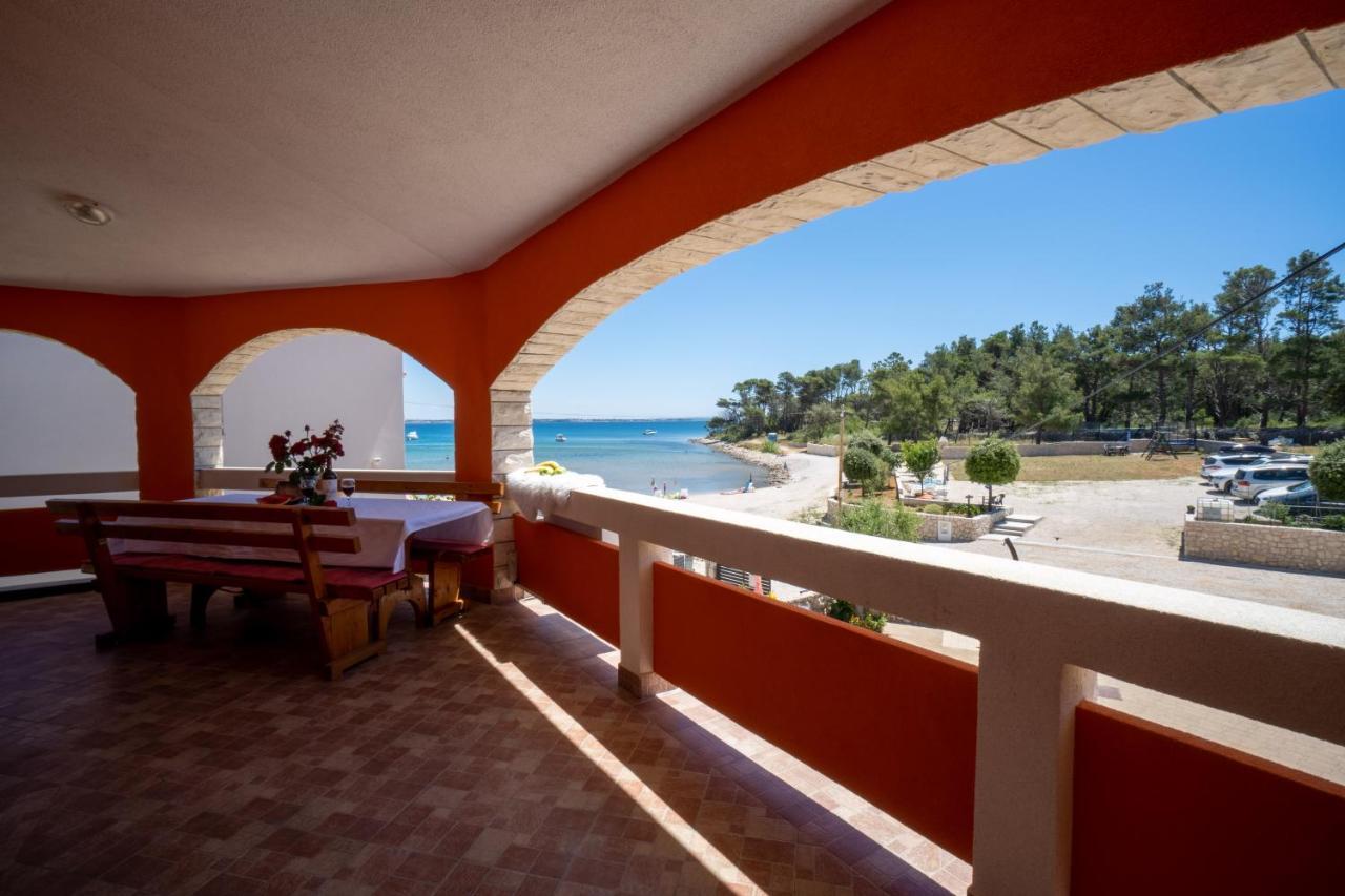 Apartments Pavic - Sapavac Vir Εξωτερικό φωτογραφία