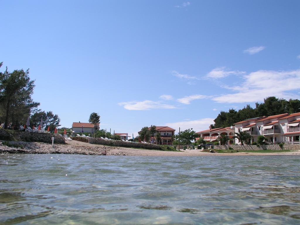 Apartments Pavic - Sapavac Vir Εξωτερικό φωτογραφία